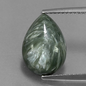 Serafinito Verde naturale da 3.93 ct, Forma a pera, Opaco