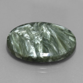 Serafinito Verde naturale da 17.29 ct, Taglio ovale, Opaco