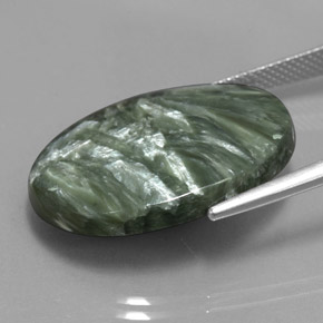 Serafinito Verde naturale da 17.29 ct, Taglio ovale, Opaco