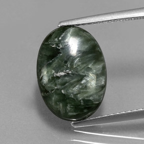 Serafinite naturale verde da 5,06 ct, taglio ovale, opaco
