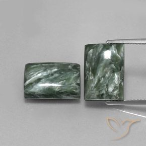 Gemme di Serafinito Verde medio naturale da 15.52 ct, Taglio a baguette, Opaco