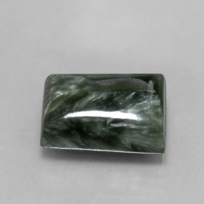 Serafinite naturale verde da 7,16 ct, baguette, opaco