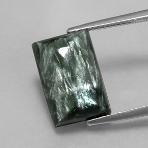 Serafinite naturale verde da 5,60 ct, baguette, opaco