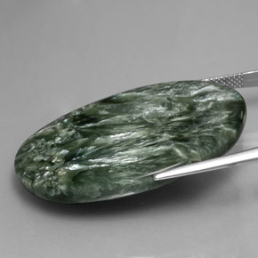 Serafinito Verde naturale da 47.17 ct, Taglio ovale, Opaco