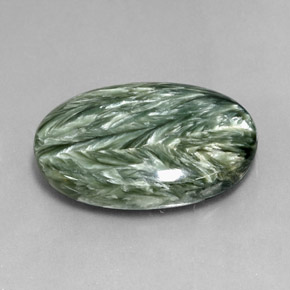 Serafinito Verde naturale da 23.76 ct, Taglio ovale, Opaco