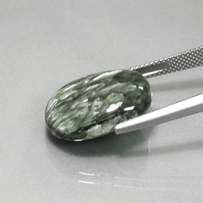 Serafinite naturale verde da 11,95 ct, taglio ovale, opaco