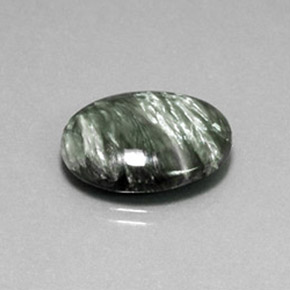Serafinite naturale verde da 11,21 ct, taglio ovale, opaco