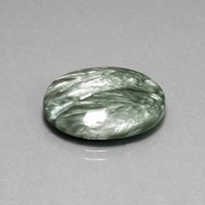 Serafinite naturale verde da 10,82 ct, taglio ovale, opaco