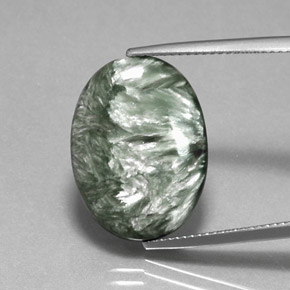 Serafinite naturale verde da 8,72 ct, taglio ovale, opaco