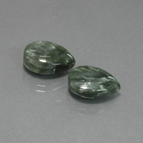 Serafinite naturale verde da 10,72 ct, taglio a pera, opaco