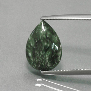 Serafinite naturale verde da 4,49 ct, taglio a pera, opaco