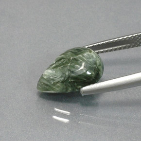 Serafinito Verde naturale da 3.60 ct, Forma a pera, Opaco