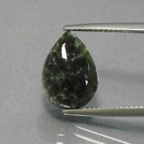 Serafinite naturale verde da 5,93 ct, taglio a pera, opaco