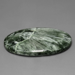 Serafinito Verde naturale da 37.88 ct, Taglio ovale, Opaco