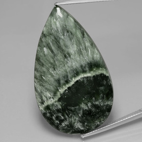 Serafinite naturale verde da 31,14 ct, taglio a pera, opaco