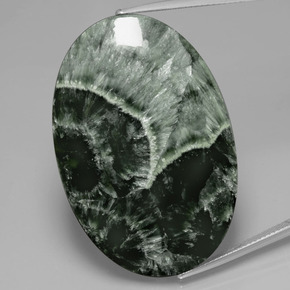 Serafinito Verde naturale da 45.44 ct, Taglio ovale, Opaco
