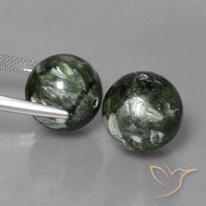 Gemme di Serafinito Verde naturale da 38.64 ct, Sfera, Opaco