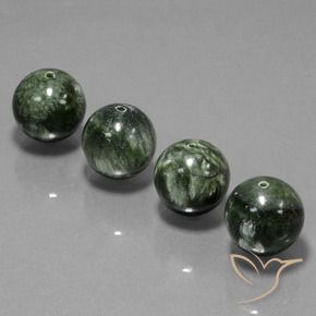 Gemme di Serafinito Verde naturale da 76.71 ct, Sfera, Opaco