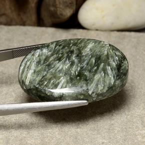 Serafinito Verde naturale da 50.25 ct, Taglio ovale, Opaco