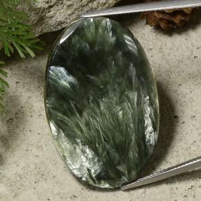 Serafinite naturale verde da 33,43 ct, taglio ovale, opaco