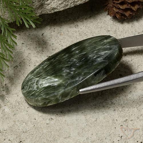 Serafinite naturale verde da 39,09 ct, taglio ovale, opaco