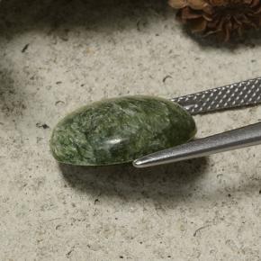 Serafinite naturale verde da 5,77 ct, taglio ovale, opaco