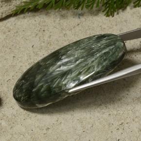 Serafinito Verde multicolore naturale da 47.08 ct, Taglio ovale, Opaco