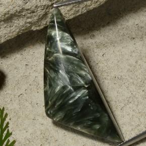 Serafinito Verde multicolore naturale da 27.86 ct, Forma fantasia, Opaco