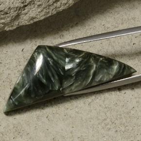 Serafinito Verde multicolore naturale da 27.86 ct, Forma fantasia, Opaco