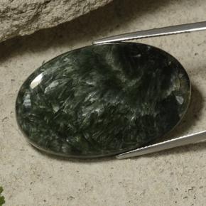 Serafinito Verde scuro naturale da 40.35 ct, Taglio ovale, Opaco