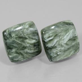 Gemme di Serafinito Verde medio naturale da 24.45 ct, Taglio a cuscino, Opaco