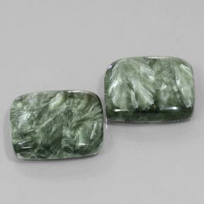 Gemme di Serafinito Verde medio naturale da 24.45 ct, Taglio a cuscino, Opaco