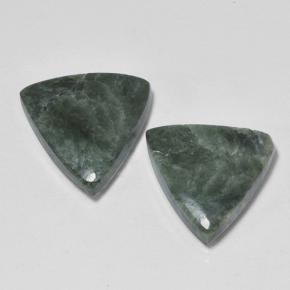 Serafinite naturale verde da 8,88 ct, trillion, opaco