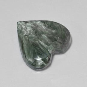 Serafinite naturale verde da 6,77 ct, a forma di cuore, opaco