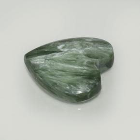 Serafinite naturale verde da 7,59 ct, a forma di cuore, opaco