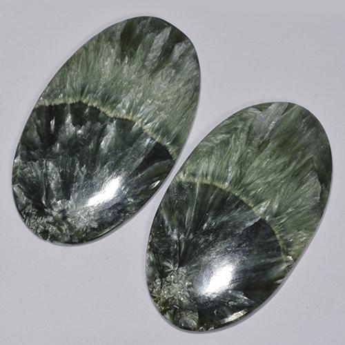 Gemme di Serafinito Verde scuro naturale da 44.48 ct, Taglio ovale, Opaco
