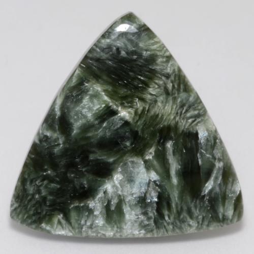 Serafinite naturale verde da 12,51 ct, trillion, opaco