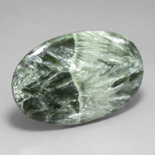Serafinito Verde medio naturale da 29.23 ct, Taglio ovale, Opaco