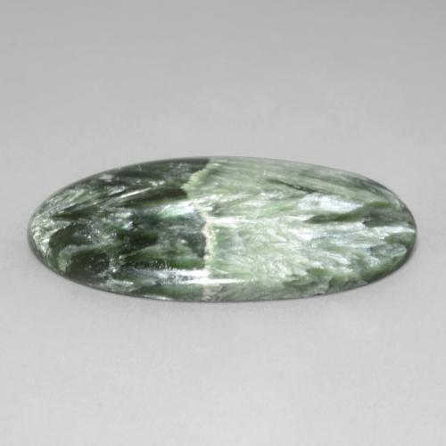 Serafinito Verde medio naturale da 29.23 ct, Taglio ovale, Opaco