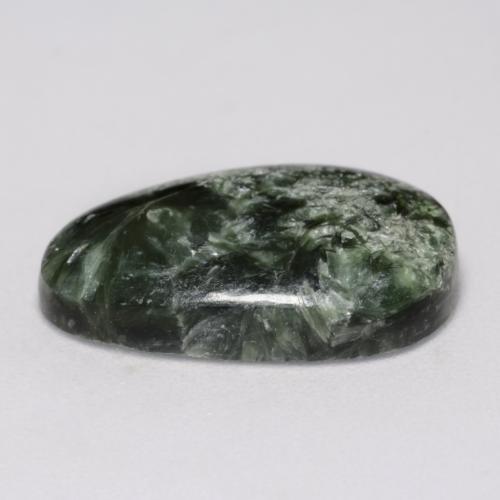 Serafinite naturale verde da 6,42 ct, forma fantasia, opaco
