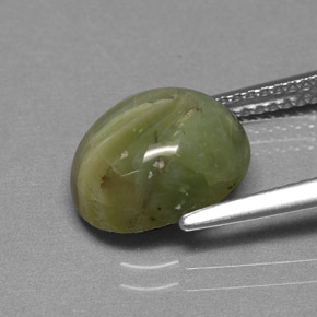 Serpentina naturale verde da 2,95 ct, taglio ovale, opaco