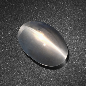 Sillimanite cat's eye naturale grigio da 7,34 ct, taglio ovale, traslucido