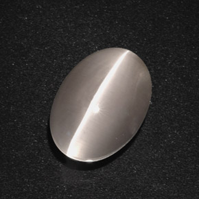 Sillimanite cat's eye naturale grigio da 5,66 ct, taglio ovale, traslucido