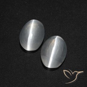 Sillimanite cat's eye naturale bianco da 2,31 ct, taglio ovale, traslucido
