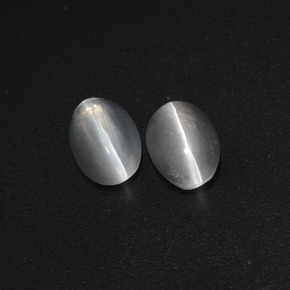 Sillimanite cat's eye naturale grigio da 2,32 ct, taglio ovale, traslucido