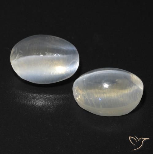 Gemme di Sillimanite Occhio di Gatto Bianco naturale da 2.33 ct, Ovale, Traslucido