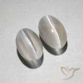 Gemme di Sillimanite Occhio di Gatto Bianco caldo naturale da 2.18 ct, Ovale, Traslucido