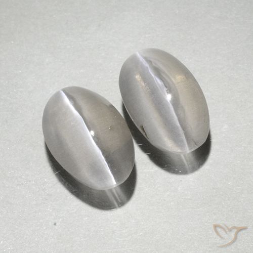 2.17ctw Naturale Bianco caldo Sillimanite effetto occhio di gatto, Ovale, Traslucido