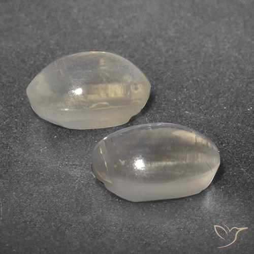 Gemme di Sillimanite Occhio di Gatto Bianco caldo naturale da 2.69 ct, Ovale, Trasparente