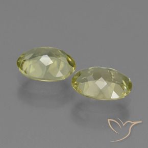 Gemme di Sillimanite Giallo medio naturale da 3.81 ct, Ovale, VVS-VS